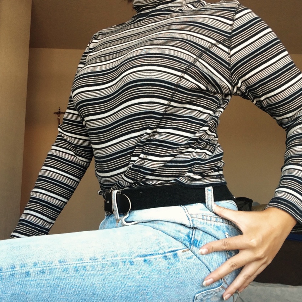 VINTAGE STRIPED TURTLENECK
